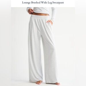Abercrombie Lounge Brushed Wide Leg Sweatpant ~ size Medium